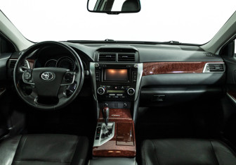 Подержанный автомобиль Toyota Camry Sedan 2014 года (13 фото)