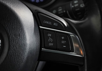 Подержанный автомобиль Mazda CX-5 2017 года (11 фото)