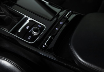 Подержанный автомобиль Kia Stinger 2019 года (18 фото)