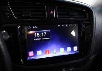 Подержанный автомобиль Kia Ceed Hatchback 2013 года (17 фото)