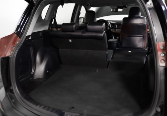 Подержанный автомобиль Toyota RAV4 2015 года (29 фото)