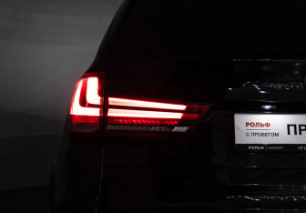 Подержанный автомобиль BMW X5 2017 года (28 фото)