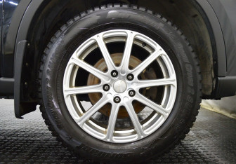 Подержанный автомобиль Nissan X-Trail 2010 года (9 фото)