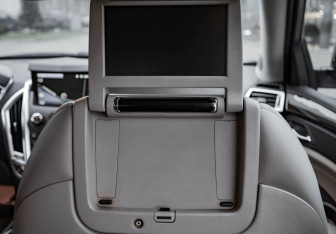 Подержанный автомобиль Cadillac SRX 2012 года (36 фото)