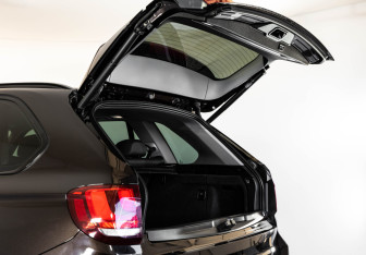 Подержанный автомобиль BMW X5 2016 года (32 фото)