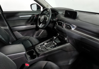 Подержанный автомобиль Mazda CX-5 2017 года (13 фото)