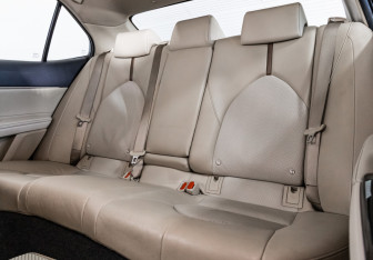 Подержанный автомобиль Toyota Camry Sedan 2020 года (20 фото)