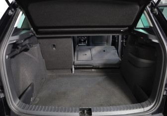 Подержанный автомобиль Skoda Karoq 2020 года (26 фото)