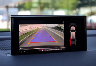 Подержанный автомобиль Audi Q7 2015 года (19 фото)