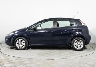 Подержанный автомобиль Fiat Punto Hatchback 2012 года (8 фото)