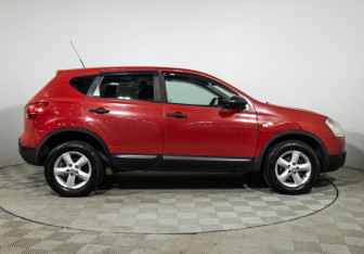 Подержанный автомобиль Nissan Qashqai 2007 года (4 фото)