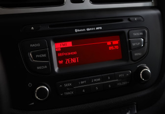 Подержанный автомобиль Kia Ceed Hatchback 2014 года (16 фото)