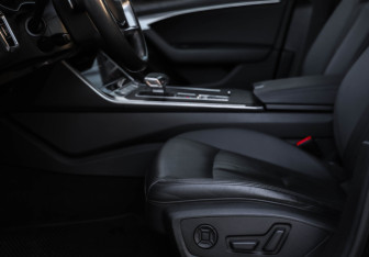 Подержанный автомобиль Audi A6 Sedan 2021 года (26 фото)