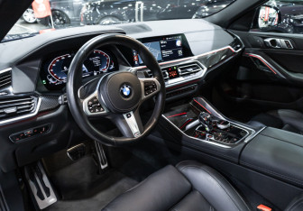 Подержанный автомобиль BMW X6 2021 года (16 фото)