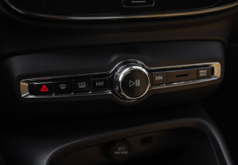 Подержанный автомобиль Volvo XC40 2021 года (22 фото)