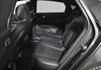 Подержанный автомобиль Kia Optima Sedan 2019 года (11 фото)