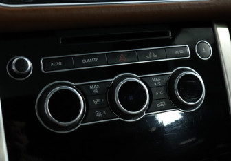 Подержанный автомобиль Land Rover Range Rover 2013 года (18 фото)
