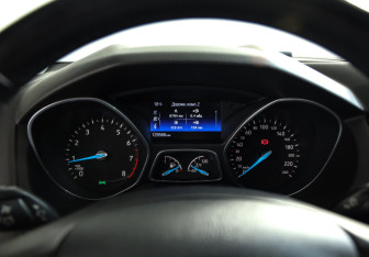 Подержанный автомобиль Ford Focus Sedan 2019 года (11 фото)