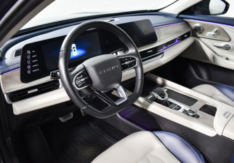 Подержанный автомобиль Chery Arrizo 8 2023 года (9 фото)