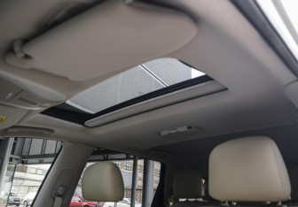 Подержанный автомобиль Infiniti QX60 2017 года (27 фото)
