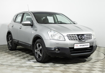Подержанный автомобиль Nissan Qashqai 2009 года (3 фото)