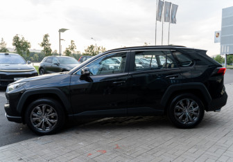 Новый Toyota RAV4 2025 (9 фото)