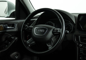 Подержанный автомобиль Audi Q5 2012 года (15 фото)