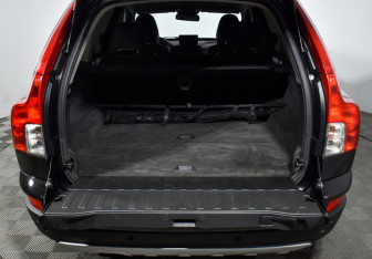 Подержанный автомобиль Volvo XC90 2011 года (20 фото)