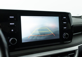 Подержанный автомобиль Kia K5 2021 года (17 фото)