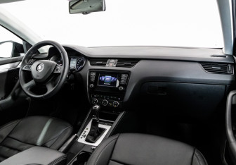 Подержанный автомобиль Skoda Octavia Liftback 2014 года (9 фото)