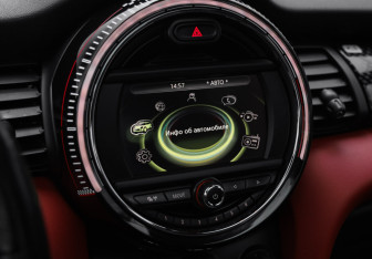 Подержанный автомобиль MINI Hatch 2016 года (16 фото)