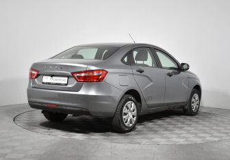 Подержанный автомобиль LADA (ВАЗ) Vesta Sedan 2019 года (5 фото)