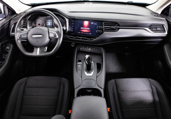 Подержанный автомобиль Haval F7x 2022 года (11 фото)