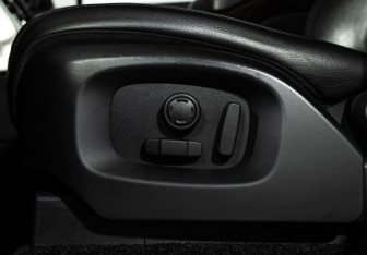 Подержанный автомобиль Land Rover Range Rover 2017 года (24 фото)