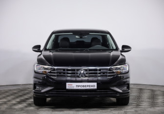Подержанный автомобиль Volkswagen Jetta Sedan 2020 года (2 фото)
