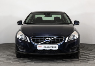 Подержанный автомобиль Volvo S60 2010 года (2 фото)