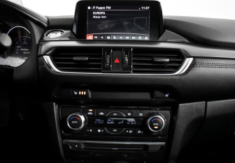 Подержанный автомобиль Mazda 6 Sedan 2018 года (16 фото)