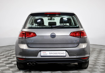 Подержанный автомобиль Volkswagen Golf Hatchback 2013 года (6 фото)