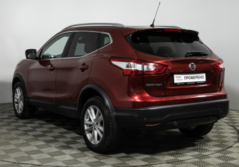 Подержанный автомобиль Nissan Qashqai 2016 года (7 фото)