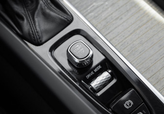 Подержанный автомобиль Volvo XC60 2018 года (22 фото)