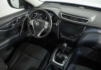 Подержанный автомобиль Nissan X-Trail 2018 года (8 фото)