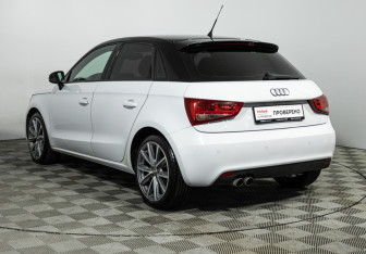 Подержанный автомобиль Audi A1 2014 года (7 фото)
