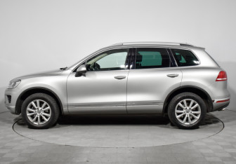 Подержанный автомобиль Volkswagen Touareg 2016 года (8 фото)