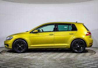 Подержанный автомобиль Volkswagen Golf Hatchback 2017 года (8 фото)