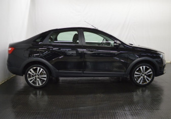 Подержанный автомобиль LADA (ВАЗ) Vesta Sedan 2019 года (4 фото)