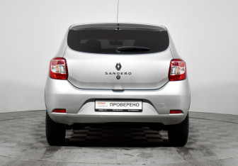 Подержанный автомобиль Renault Sandero 2021 года (6 фото)