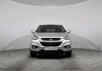 Подержанный автомобиль Hyundai ix35 2012 года (2 фото)