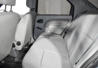 Подержанный автомобиль Renault Logan Sedan 2007 года (13 фото)