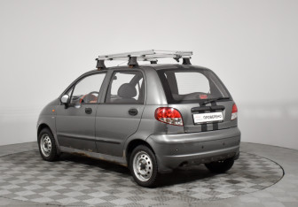 Подержанный автомобиль Daewoo Matiz 2012 года (7 фото)