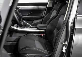 Подержанный автомобиль Geely Coolray 2022 года (12 фото)